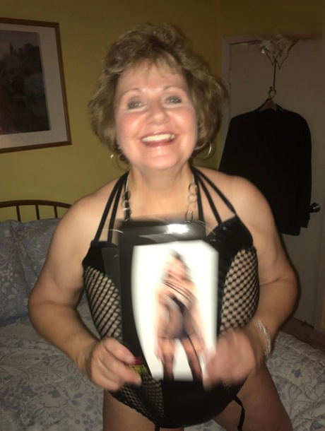 milf ekstra stor dildo orgasme sprut selv ansiktsbehandling erotisk kunst foto