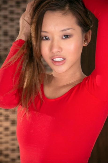 Alina Li fin actress img