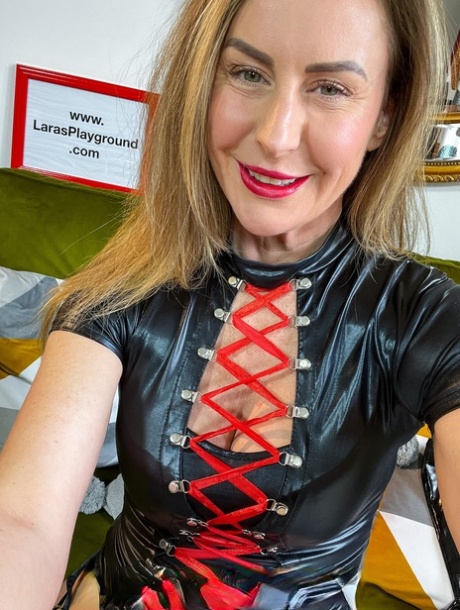 Latex Lara pornografisk skuespillerinne foton